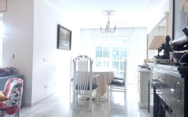 Resale - Villa - Estepona - Cancelada