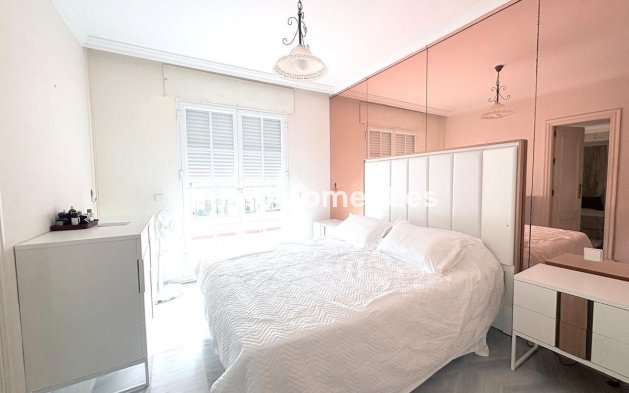 Resale - Villa - Estepona - Cancelada