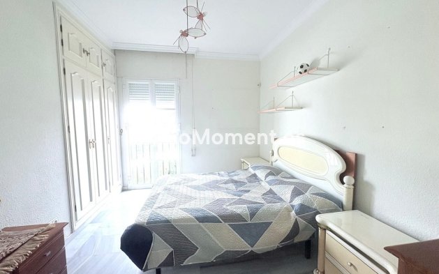 Resale - Villa - Estepona - Cancelada