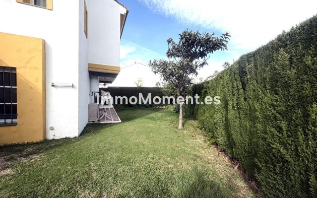 Resale - Villa - Estepona - Cancelada