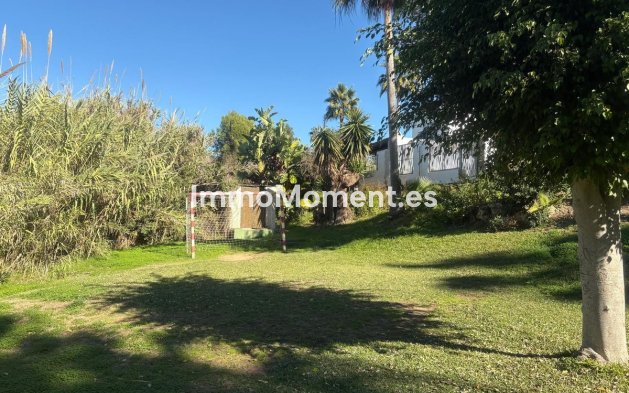 Resale - Villa - Estepona - Cancelada