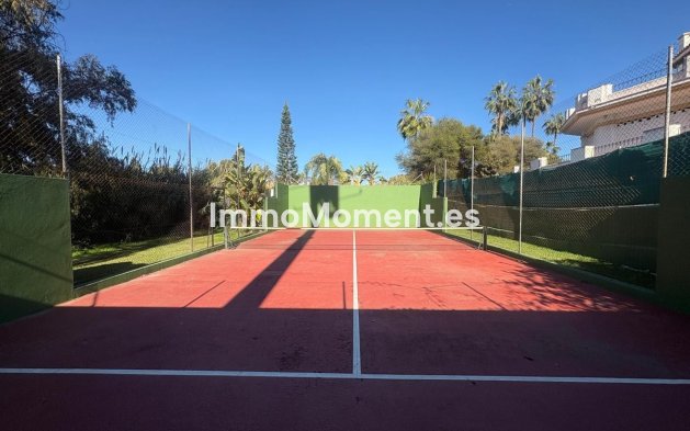 Resale - Villa - Estepona - Cancelada