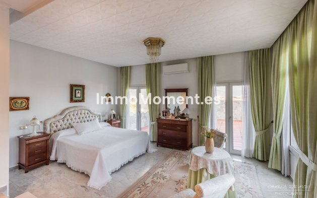 Revente - Villa - Intérieur                       - Churriana