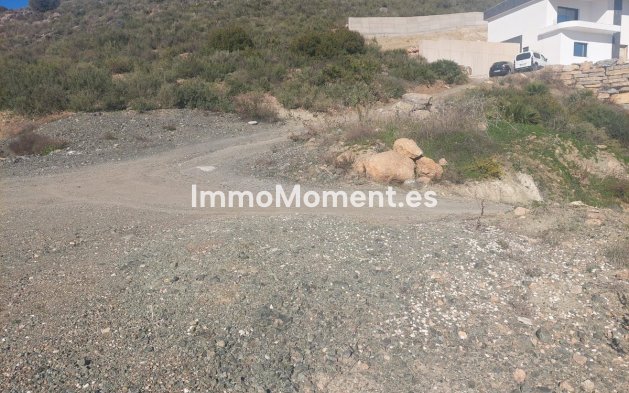 Wiederverkauf - Land -   Inländisch - Coín