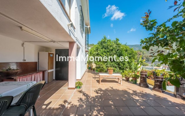 Resale - Apartment - Benahavís - Benahavís Centro