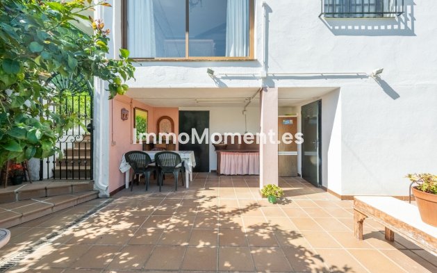 Resale - Apartment - Benahavís - Benahavís Centro