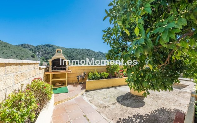 Resale - Apartment - Benahavís - Benahavís Centro