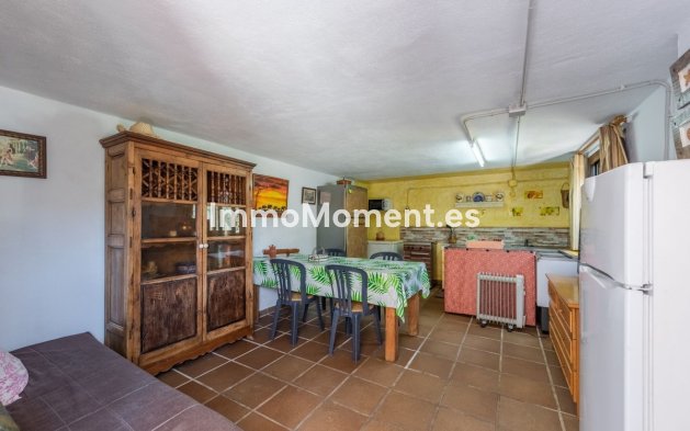 Resale - Apartment - Benahavís - Benahavís Centro