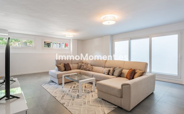 Resale - Apartment - Benahavís - Benahavís Centro
