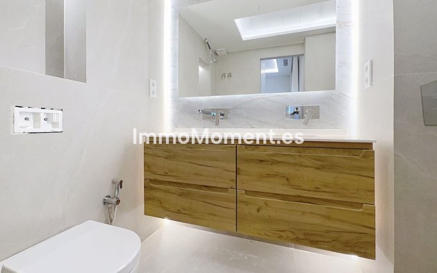 Wiederverkauf - Wohnung - Estepona  - Estepona Centro