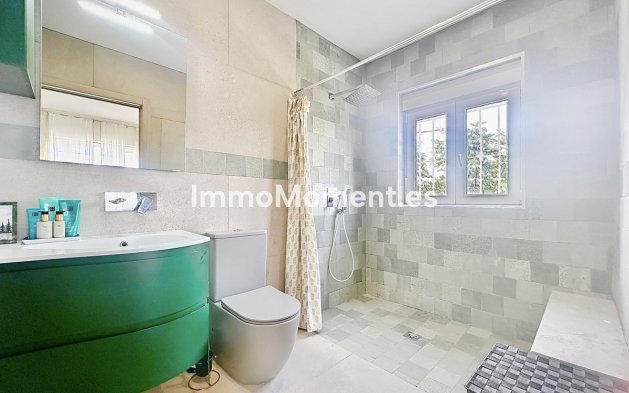 Wiederverkauf - Villa - Estepona  - Estepona Centro