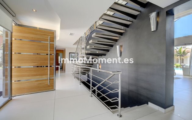 Wiederverkauf - Villa - Marbella - Nueva Andalucía