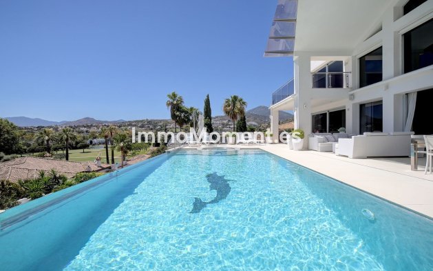 Wiederverkauf - Villa - Marbella - Nueva Andalucía