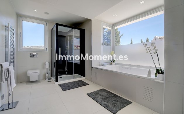 Wiederverkauf - Villa - Marbella - Nueva Andalucía