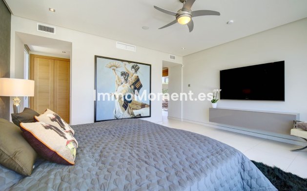 Wiederverkauf - Villa - Marbella - Nueva Andalucía