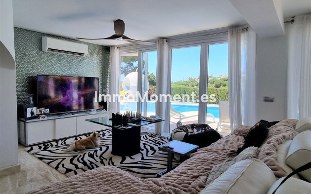 Reventa - Villa - Marbella - Elviria