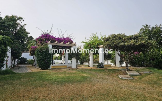 Wiederverkauf - Wohnung - Estepona  - Benamara