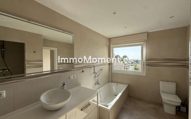 Reventa - Villa - Estepona  - Estepona Centro