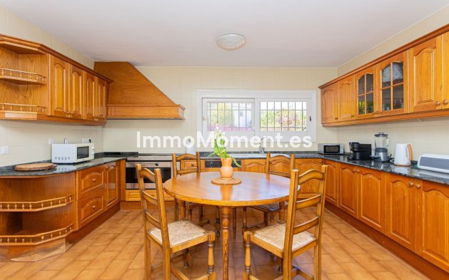 Wiederverkauf - Villa - Marbella - Nueva Andalucía