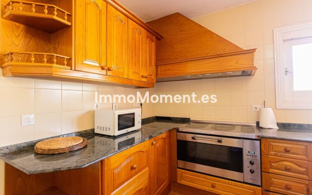 Wiederverkauf - Villa - Marbella - Nueva Andalucía