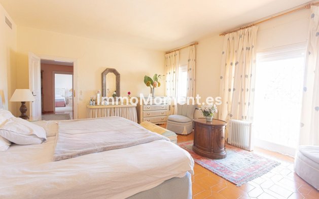 Wiederverkauf - Villa - Marbella - Nueva Andalucía