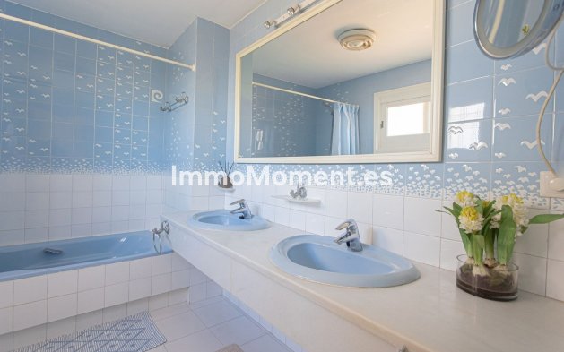 Wiederverkauf - Villa - Marbella - Nueva Andalucía