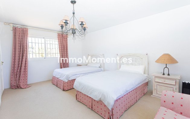 Wiederverkauf - Villa - Marbella - Nueva Andalucía