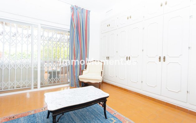 Wiederverkauf - Villa - Marbella - Nueva Andalucía