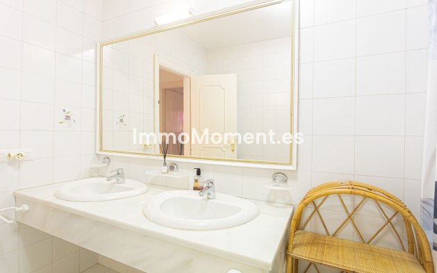 Wiederverkauf - Villa - Marbella - Nueva Andalucía