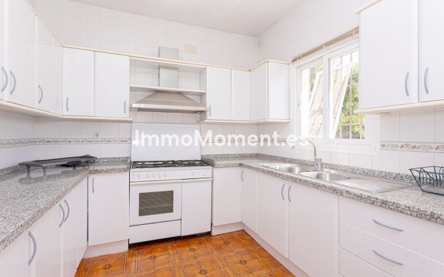 Wiederverkauf - Villa - Marbella - Nueva Andalucía