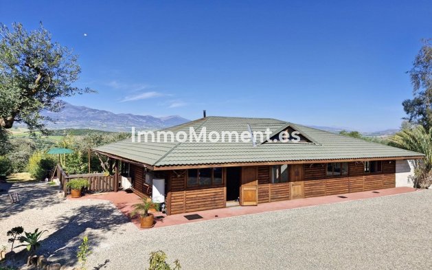 Reventa - Casa de campo - Interior  - Coín