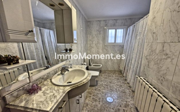 Wiederverkauf - Reihenhaus -   Inländisch - Guaro