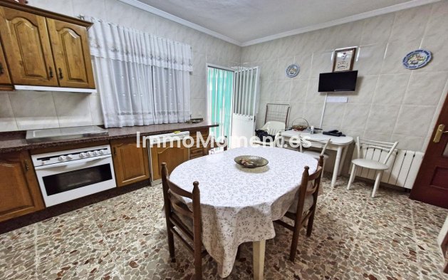 Wiederverkauf - Reihenhaus -   Inländisch - Guaro