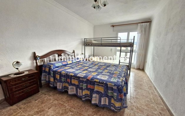 Wiederverkauf - Reihenhaus -   Inländisch - Guaro