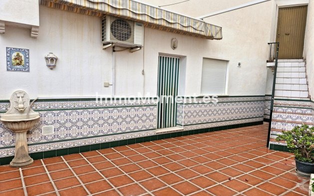 Wiederverkauf - Reihenhaus -   Inländisch - Guaro