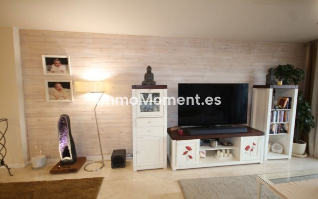 Resale - Apartment - Marbella - Guadalmina Alta