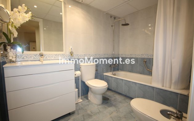 Resale - Apartment - Marbella - Guadalmina Alta