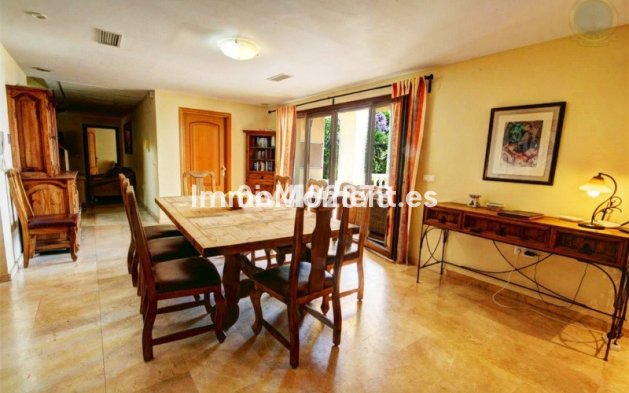 Resale - Villa - Benalmadena - Benalmadena Pueblo
