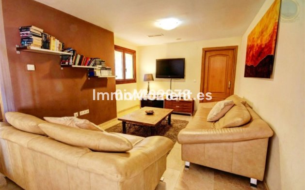 Resale - Villa - Benalmadena - Benalmadena Pueblo