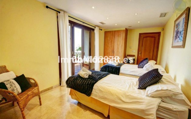 Resale - Villa - Benalmadena - Benalmadena Pueblo