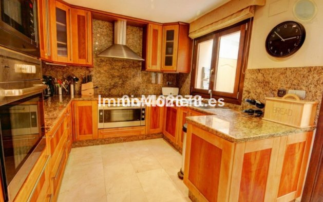Resale - Villa - Benalmadena - Benalmadena Pueblo