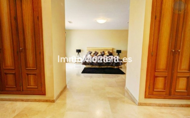 Resale - Villa - Benalmadena - Benalmadena Pueblo