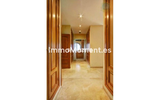 Resale - Villa - Benalmadena - Benalmadena Pueblo