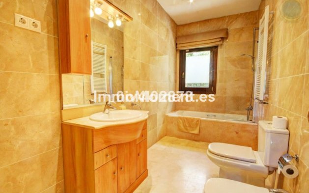 Resale - Villa - Benalmadena - Benalmadena Pueblo