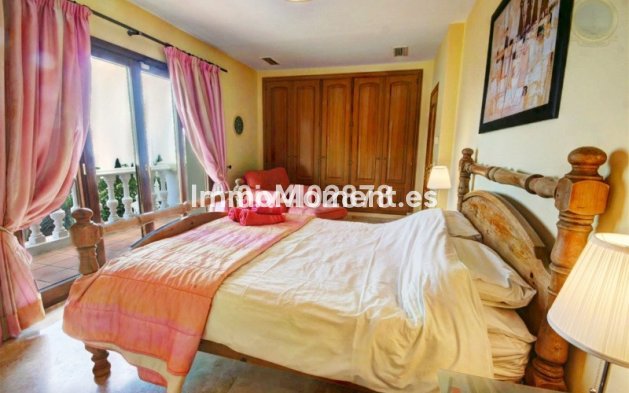 Resale - Villa - Benalmadena - Benalmadena Pueblo