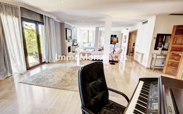 Resale - Villa - Benalmadena - Benalmadena Costa