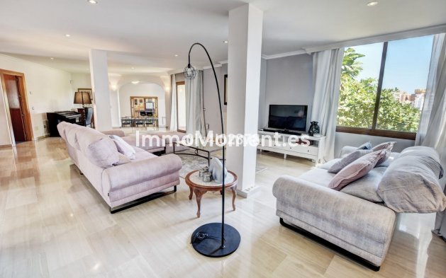 Resale - Villa - Benalmadena - Benalmadena Costa