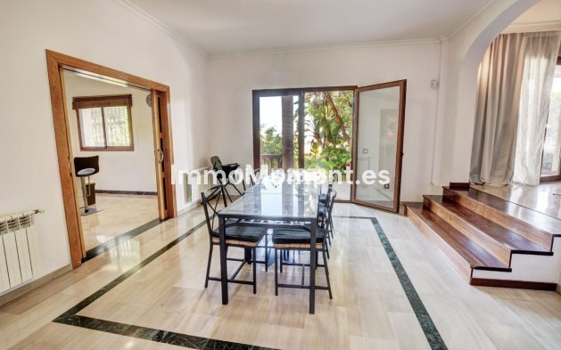 Resale - Villa - Benalmadena - Benalmadena Costa