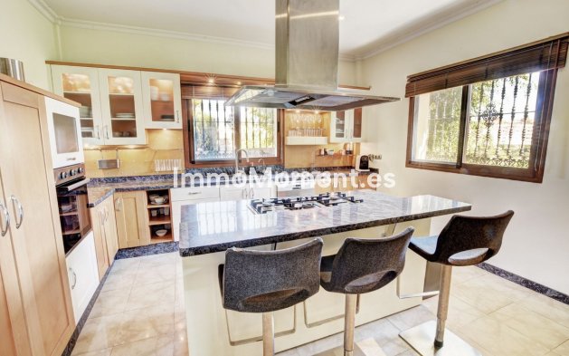 Resale - Villa - Benalmadena - Benalmadena Costa