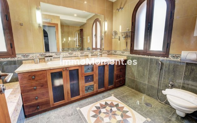 Resale - Villa - Benalmadena - Benalmadena Costa